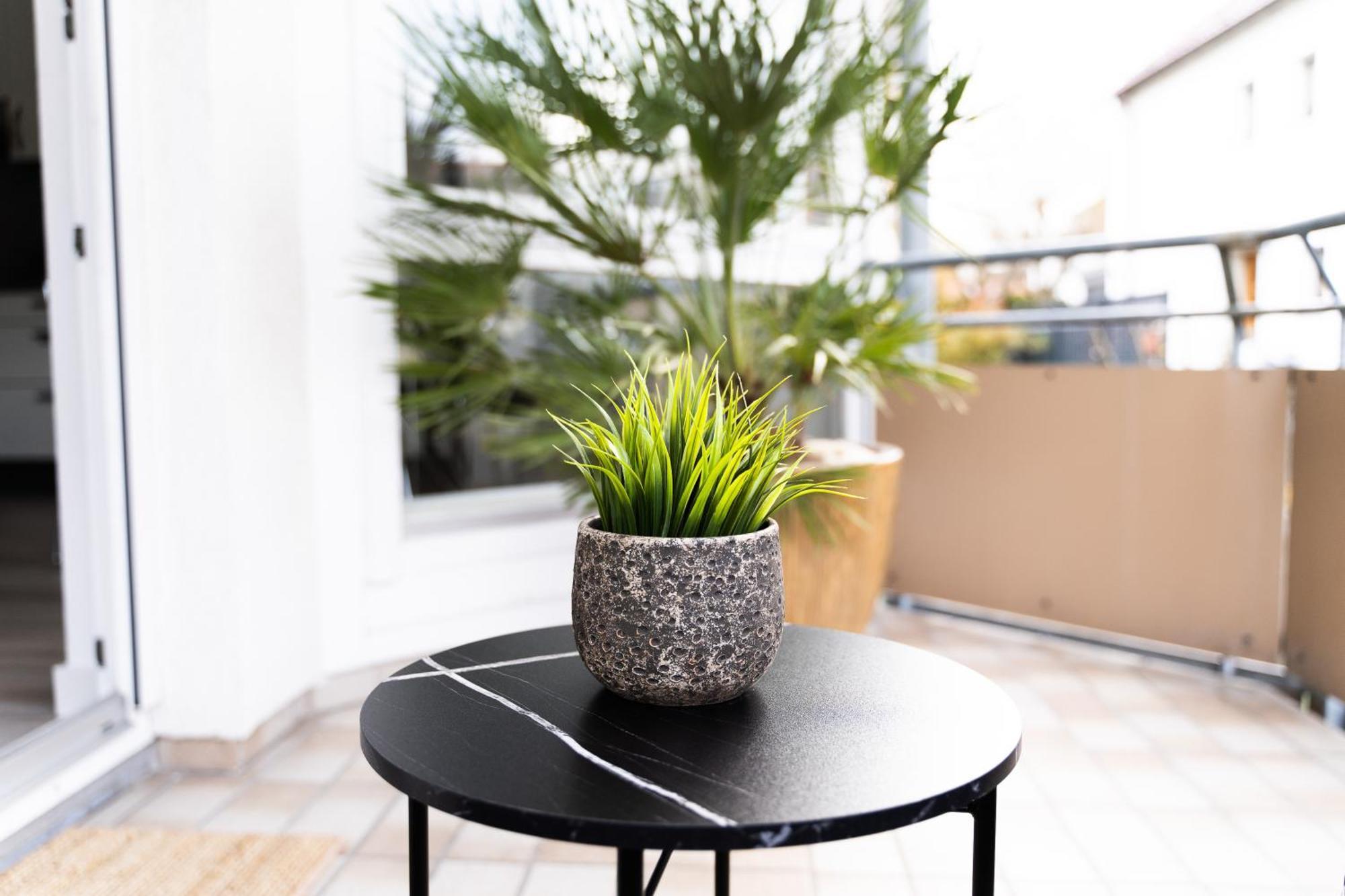Lubu Stay Central, Cozy, With Workspace And Parking Ludwigsburg Eksteriør bilde